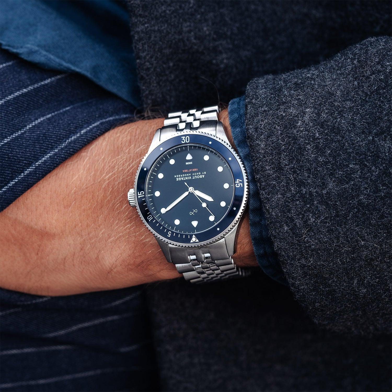 About Vintage 1926 At'Sea 深海藍日輝紋– HOURGLASS WATCH STORE