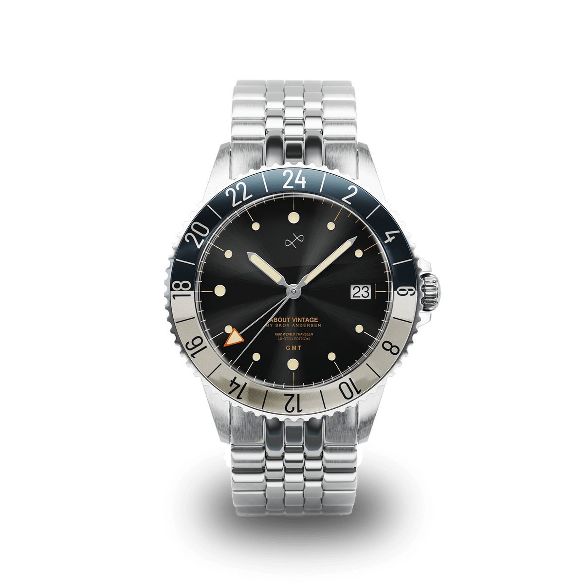 About Vintage 1982 GMT World Traveler 深藍& 灰白– HOURGLASS