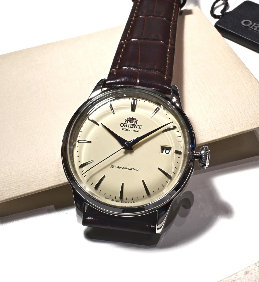 Orient Bambino 38mm – HOURGLASS WATCH STORE