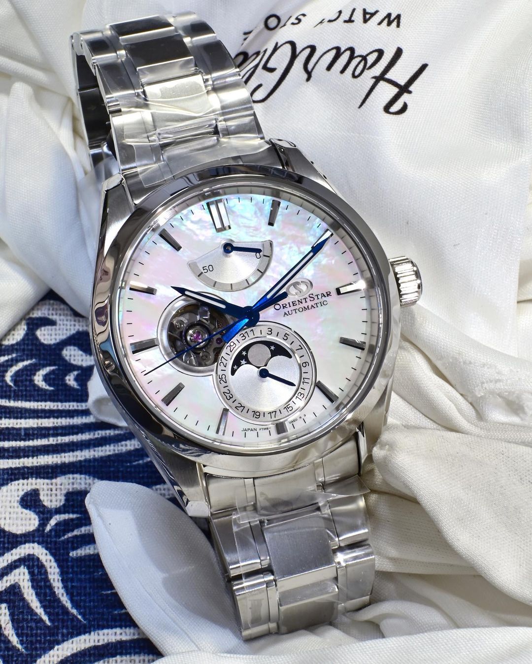 Orient Star Mechanical Moon Phase RE AY0005A00B
