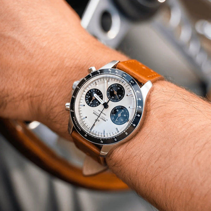 About Vintage 1960 Racing Chronograph 熊貓配色 - HOURGLASS WATCH STORE